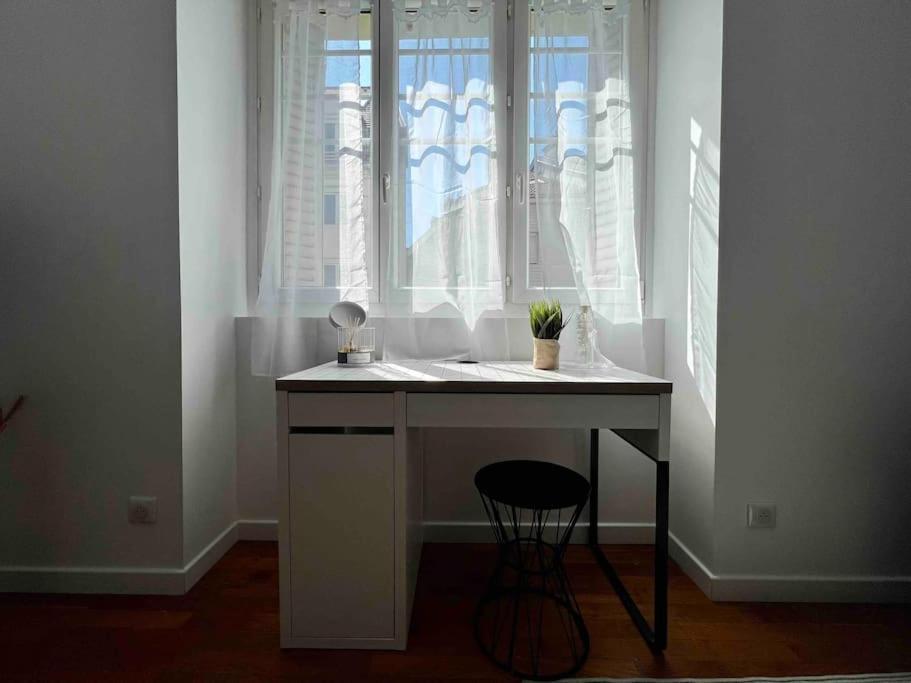 Appartement Climatise / Centre-Ville / 4 Personnes Besançon Kültér fotó