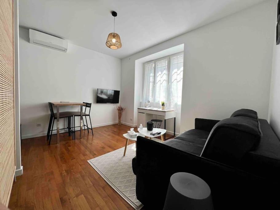 Appartement Climatise / Centre-Ville / 4 Personnes Besançon Kültér fotó